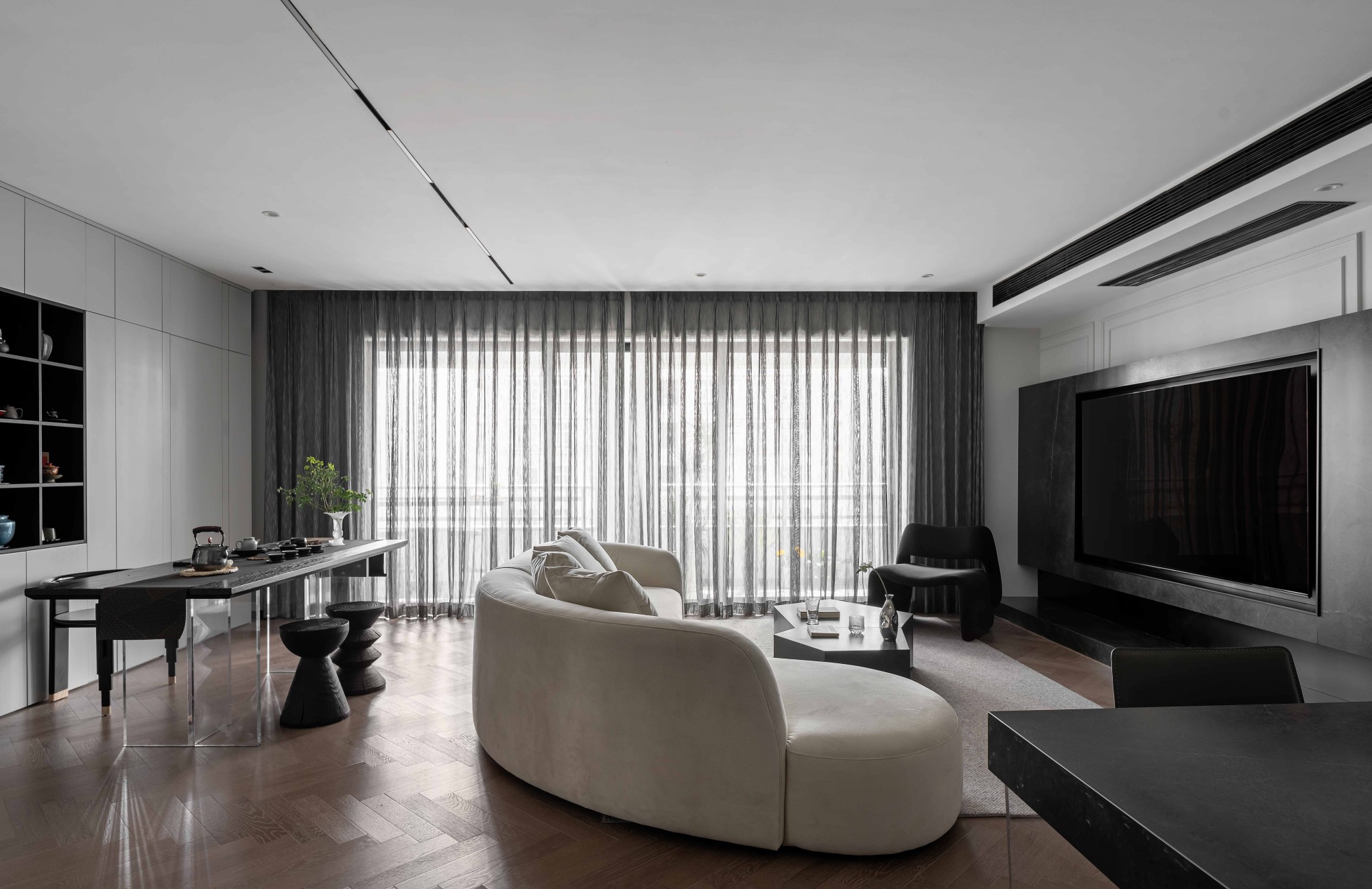 现代极简与温度的共生