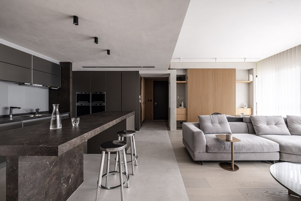 浅灰+木色：极简风终于不“冷”了